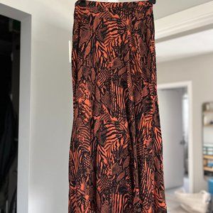 NWT Aritzia Wilfred Midi Skirt in Moroccan Spice / Black